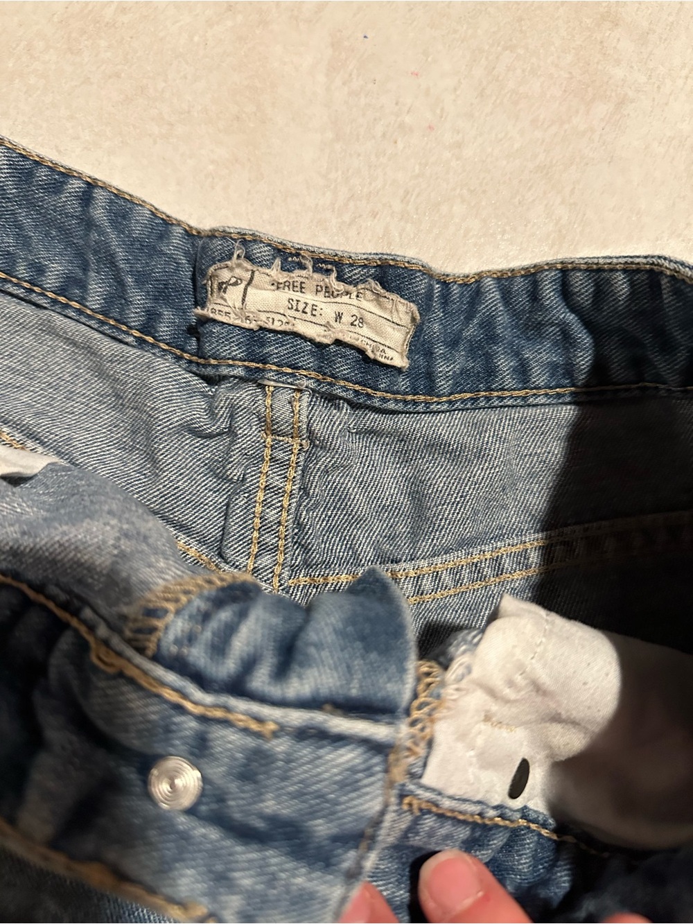 Free people Jean shorts - Picture 2 of 4